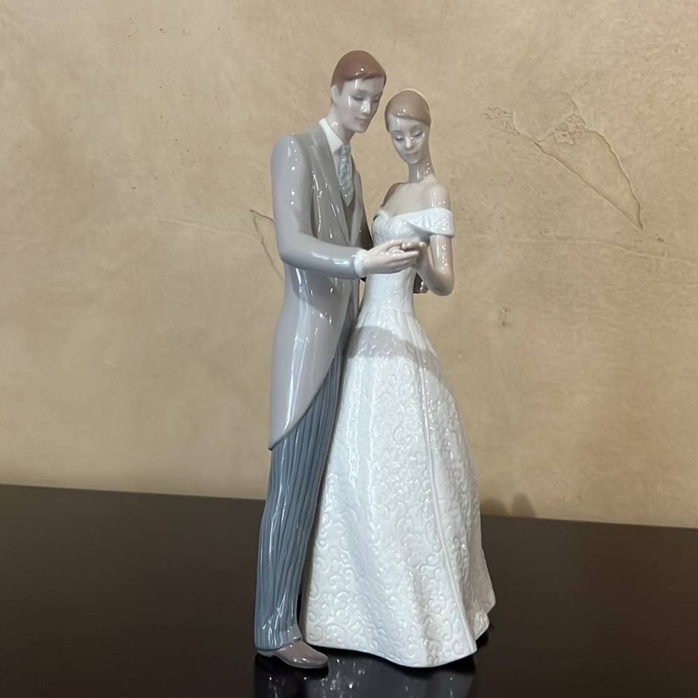 Lladró Collectible figurine.  “Together forever”